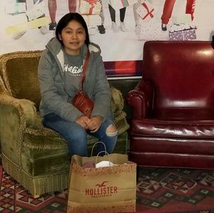 Meet your Posher, Lizet